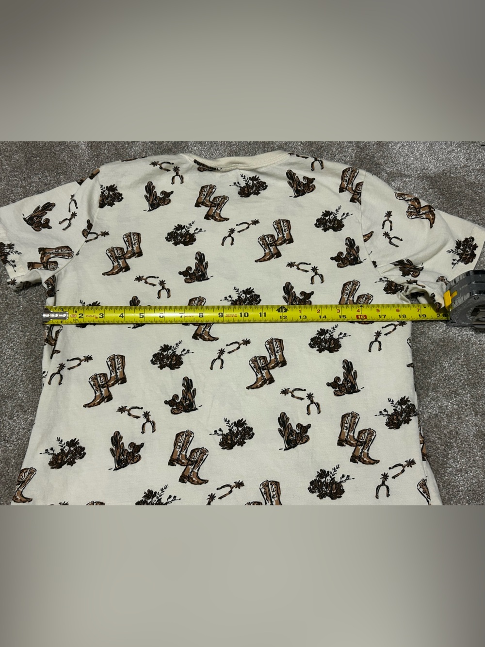 Wrangler Retro Western Cowboy Boots Desert Print Graphic Tee Large 100% Cotton - Picture 6 of 7